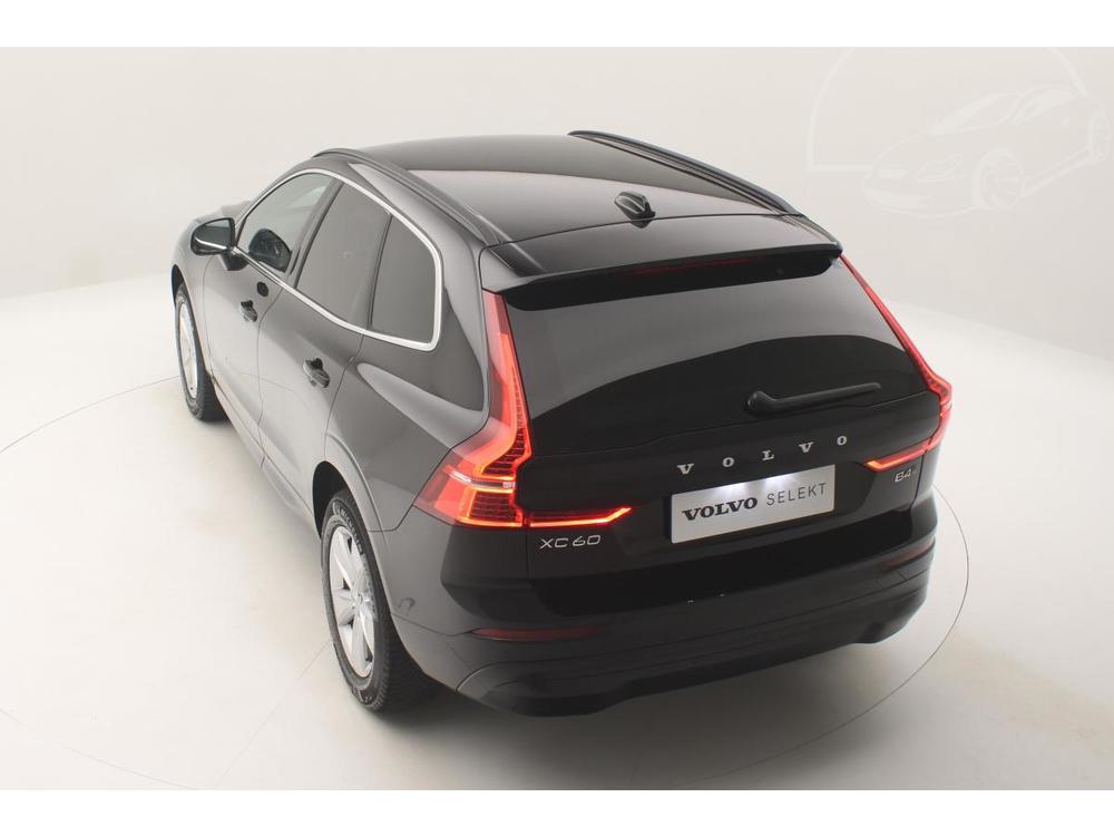 Volvo XC60 B4 AWD MOMENTUM AUT CZ 1.maj.