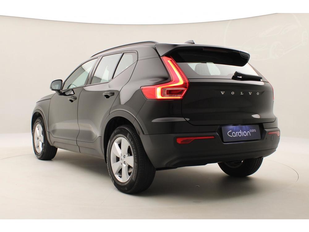 Volvo XC40 T2 MOMENTUM AUT CZ 1.maj