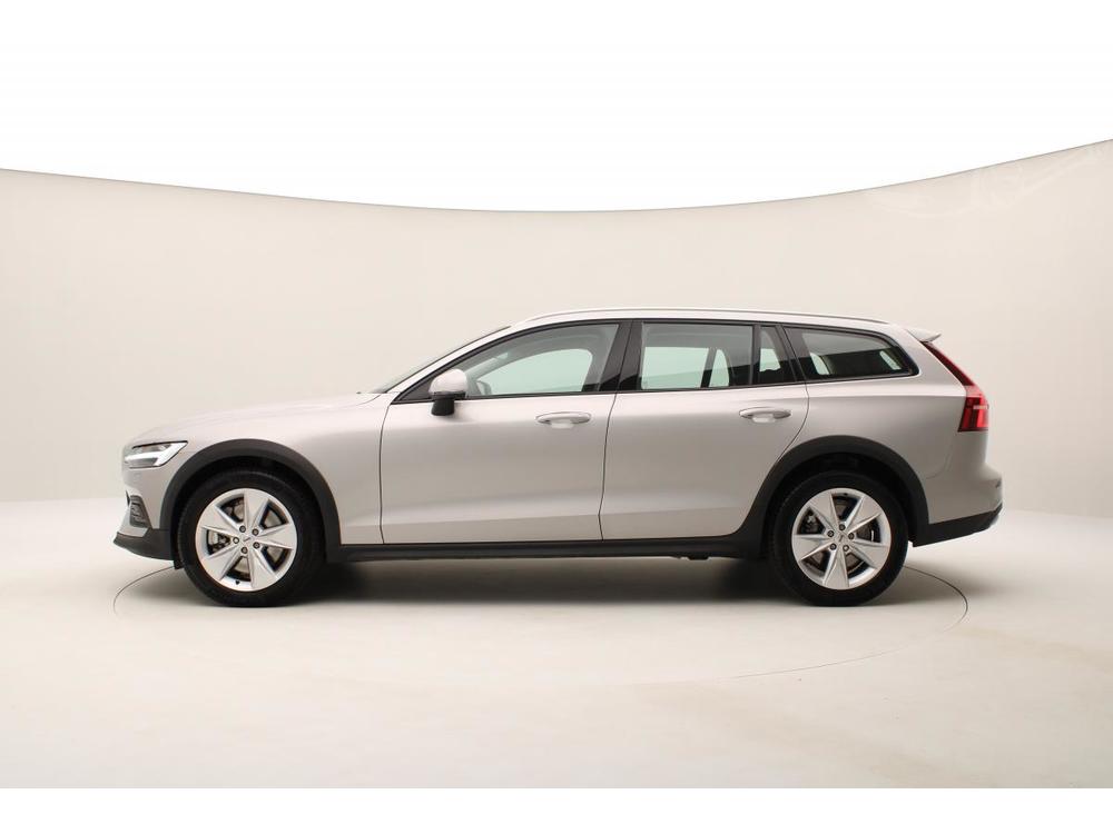 Volvo V60 CC B4 AWD CORE AUT 1.maj.