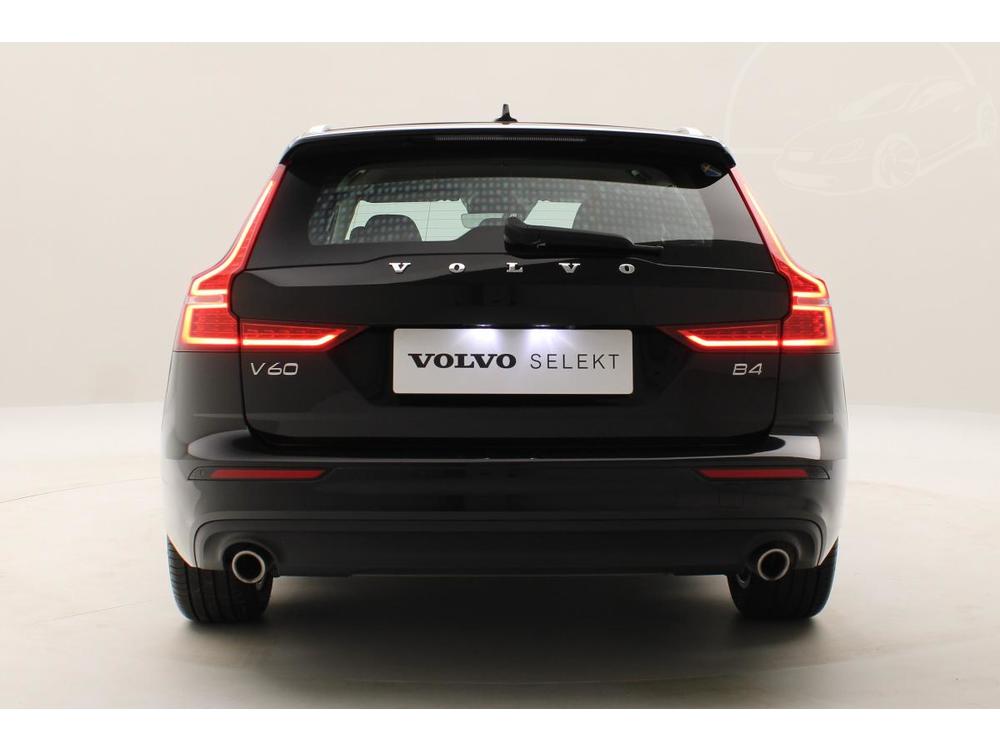 Volvo V60 B4 MOMENTUM ADVANCED REZERVACE