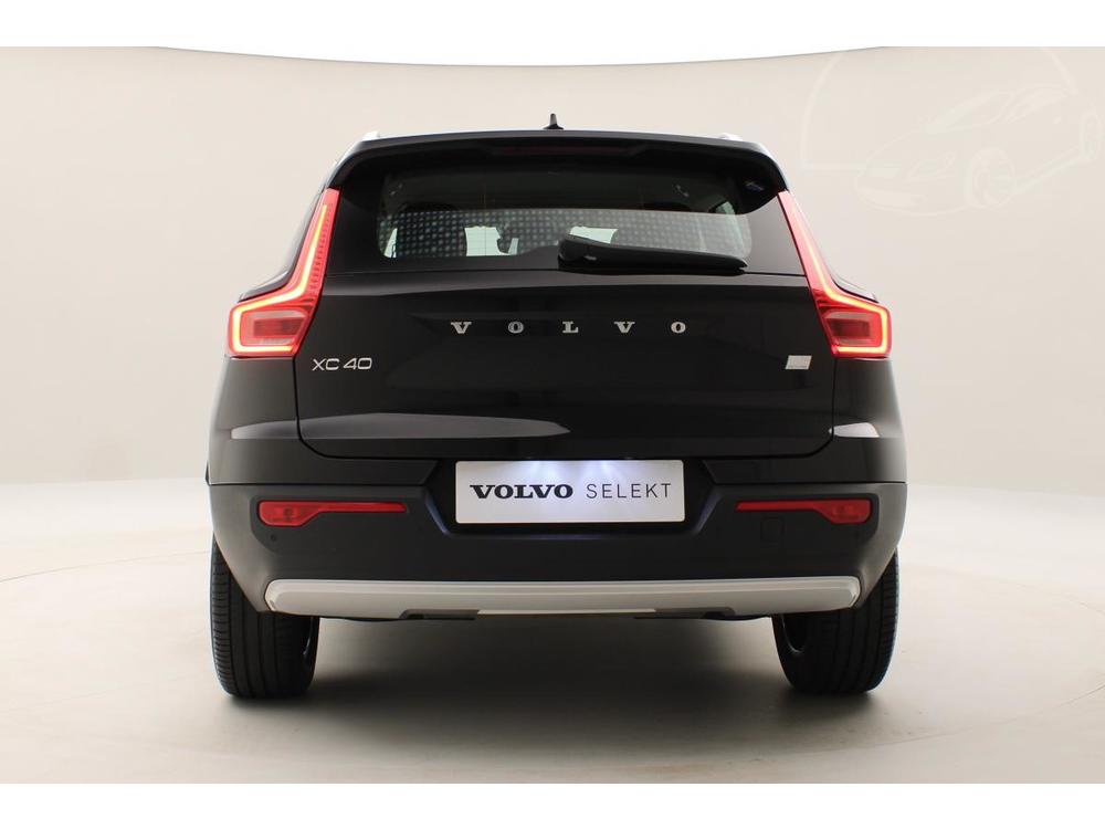 Volvo XC40 T4 RECHARGE MOMENTUM AUT