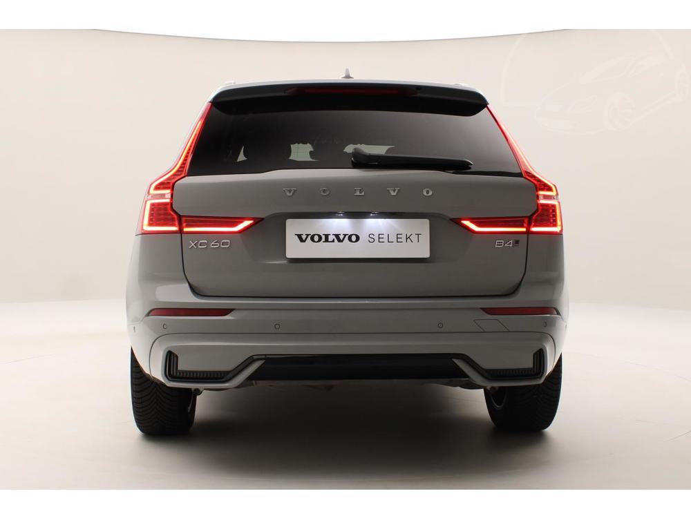 Volvo XC60 B4 AWD DARK PLUS CZ 1.maj