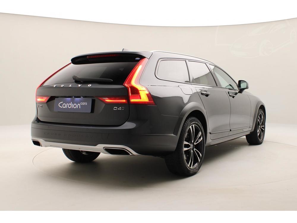 Volvo V90 CC D4 AWD MOMENTUM AUT