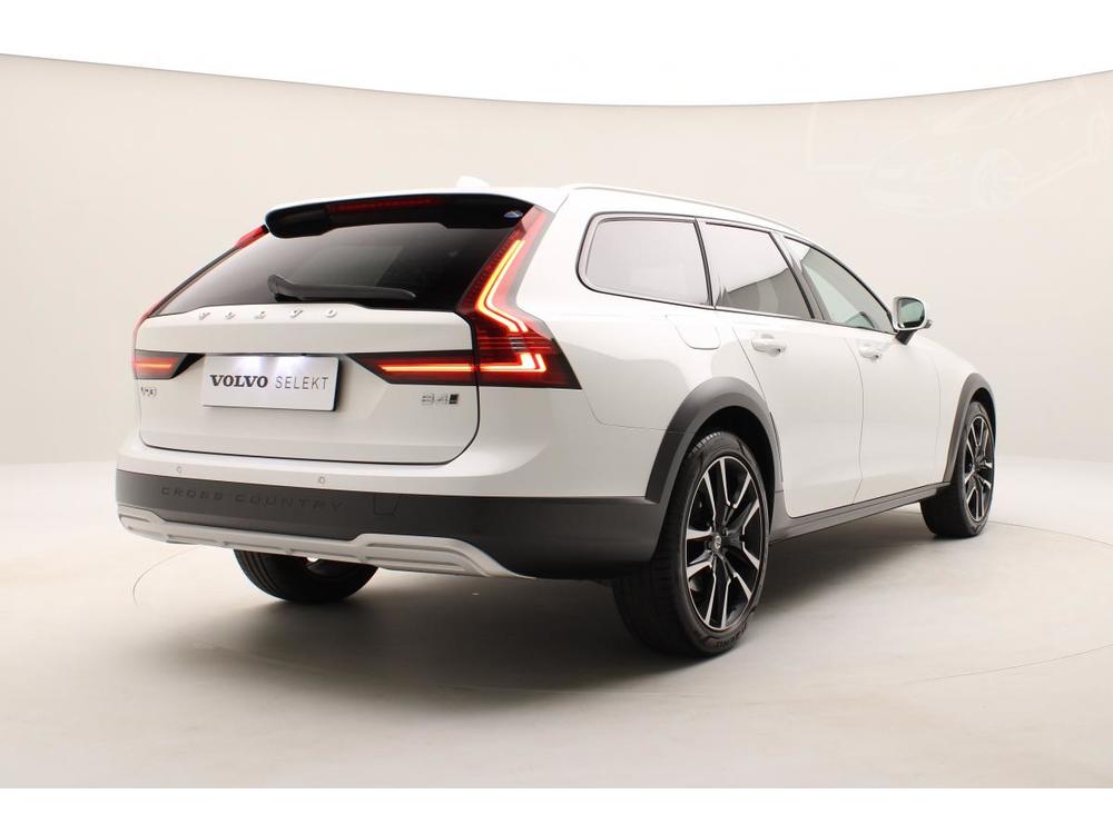 Volvo V90 CC B4 AWD PLUS AUT 1.maj.