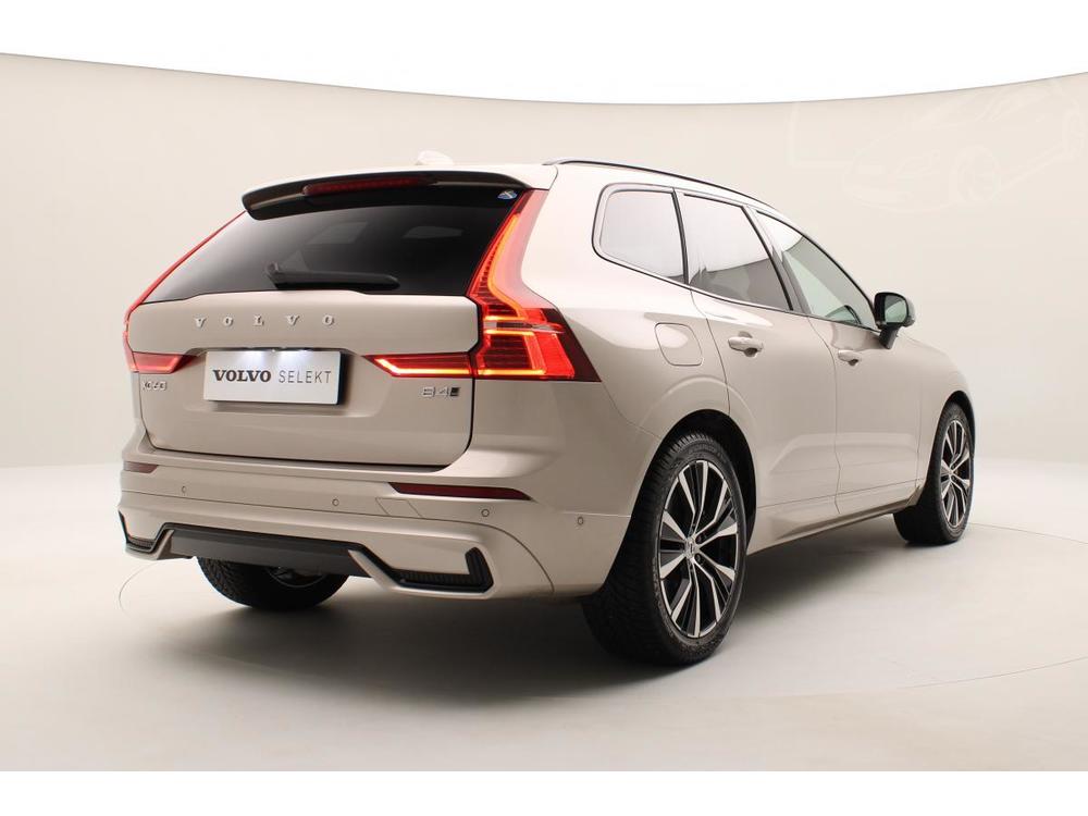 Volvo XC60 B4 AWD ULTIMATE DARK CZ 1.maj