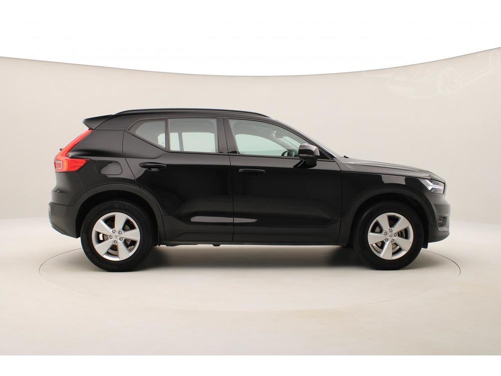 Volvo XC40 T2 MOMENTUM AUT CZ 1.maj