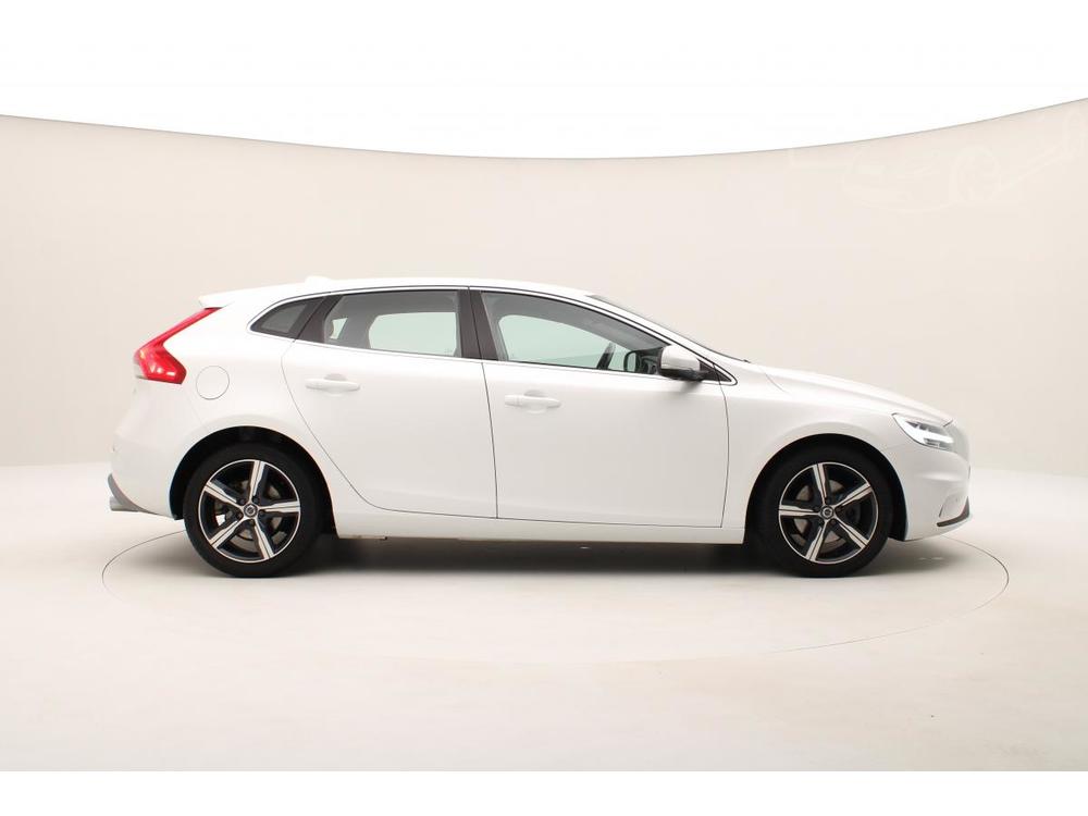 Volvo V40 T2 R-DESIGN NAVIGACE