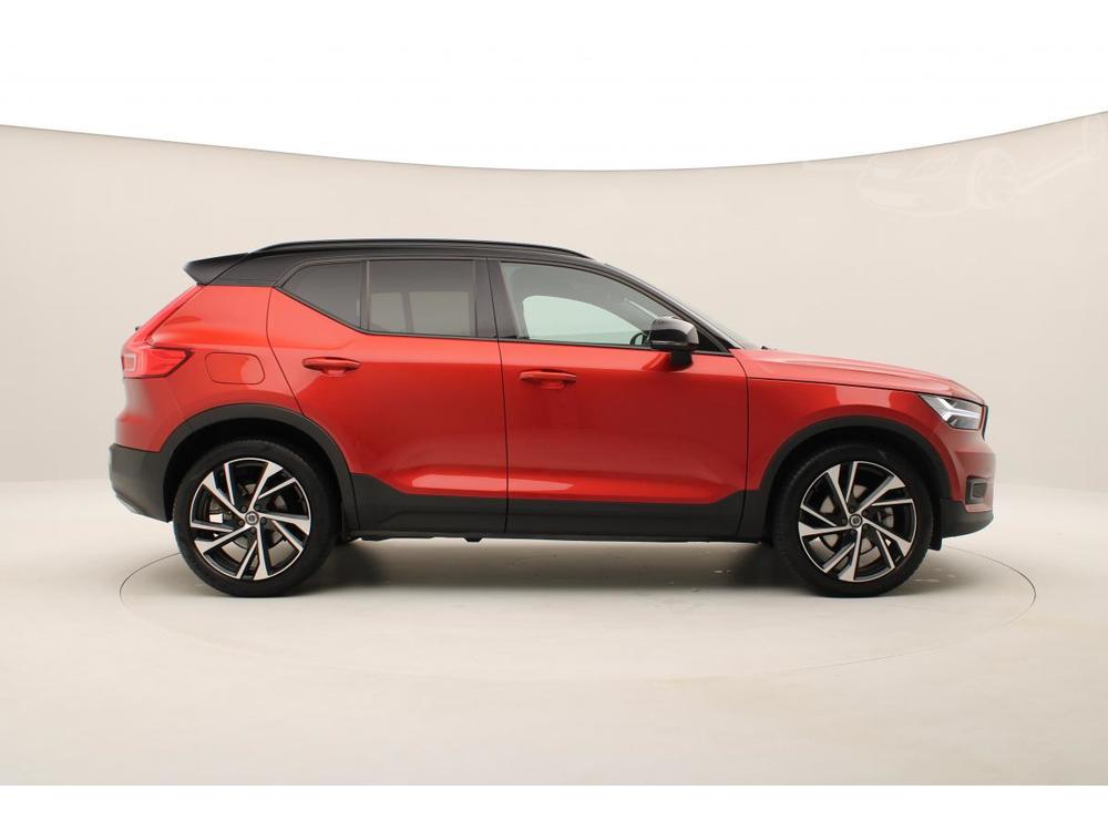 Volvo XC40 D4 AWD R-DESIGN AUT CZ 1.maj