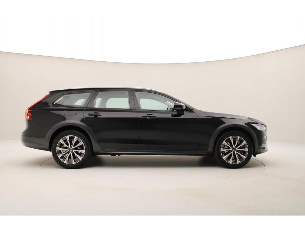 Volvo V90 CC B4 AWD PLUS AUT 1.maj