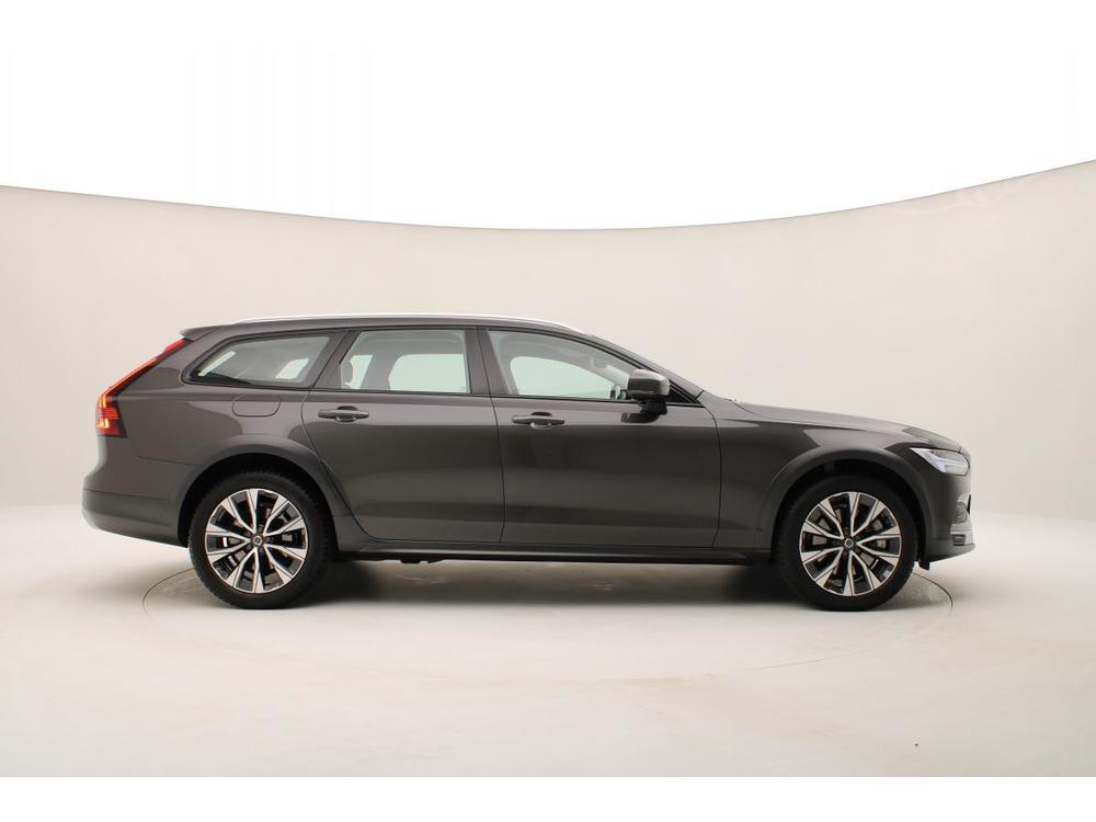 Volvo V90 CC B4 AWD PLUS AUT CZ 1.maj.