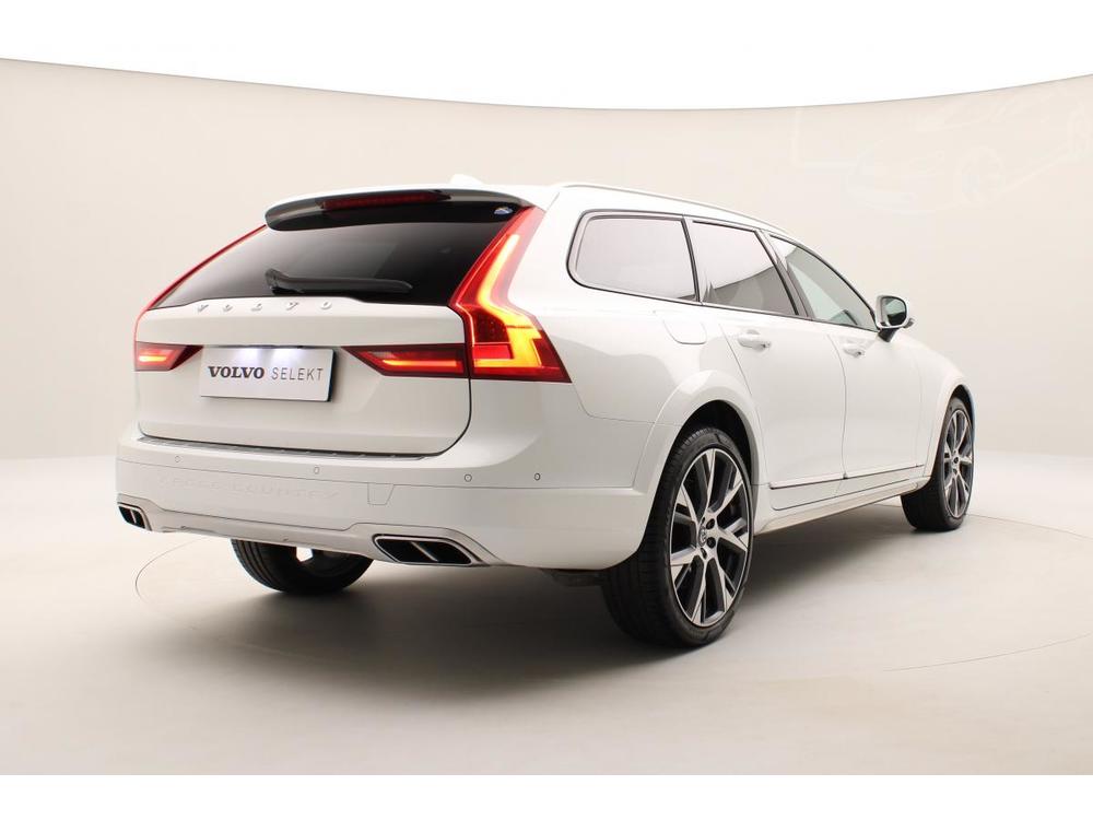 Volvo V90 CC D5 AWD ADVANCED AUT 1.maj