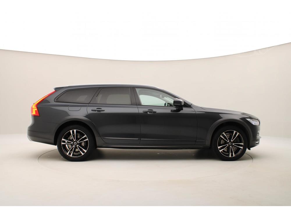 Volvo V90 CC D4 AWD MOMENTUM AUT