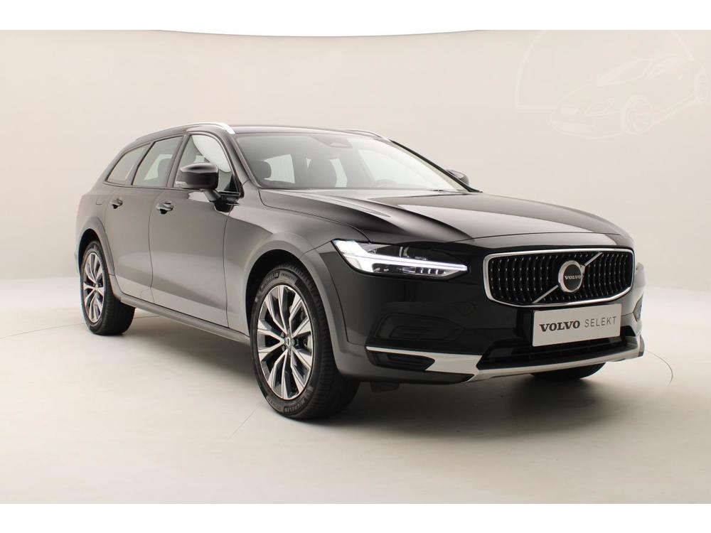 Volvo V90 CC B4 AWD PLUS AUT CZ 1.maj