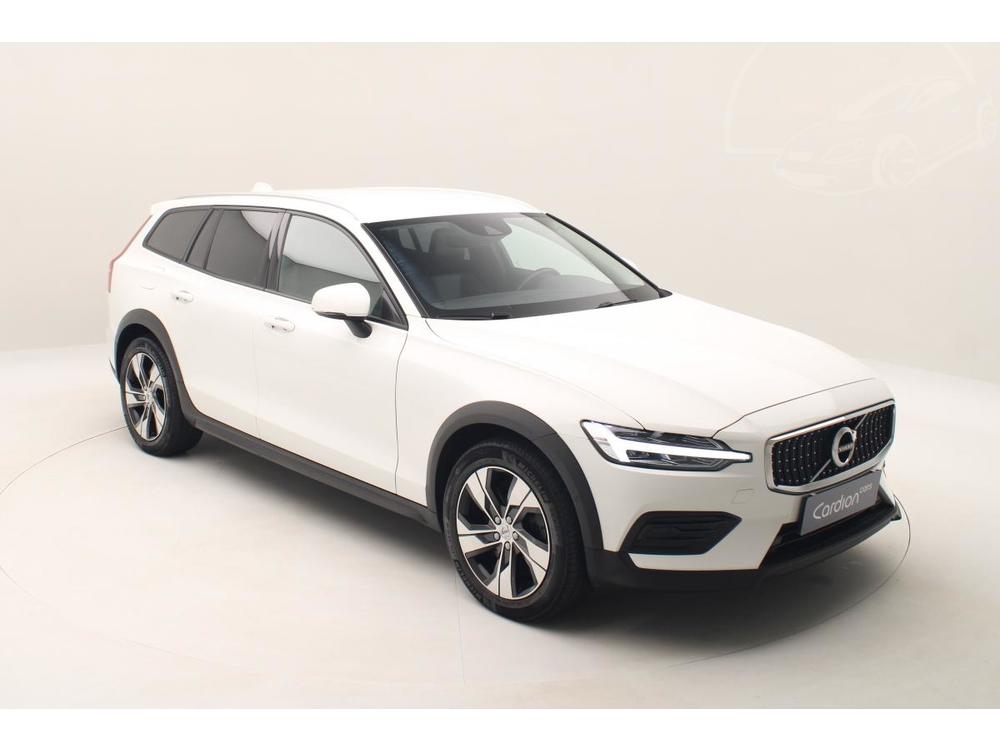 Volvo V60 CC D4 AWD MOMENTUM AUT CZ