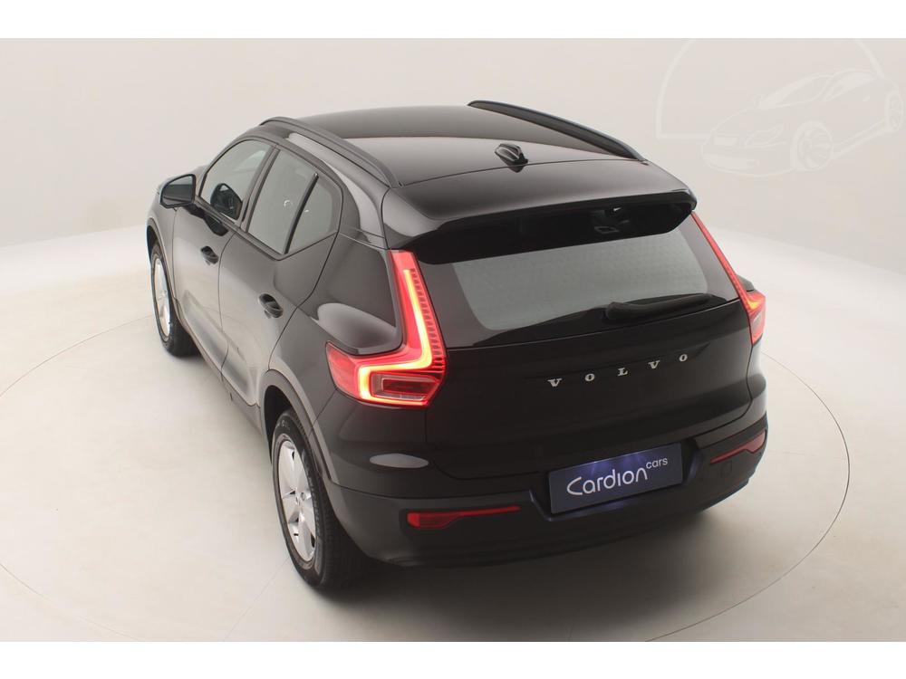 Volvo XC40 T2 MOMENTUM AUT CZ 1.maj