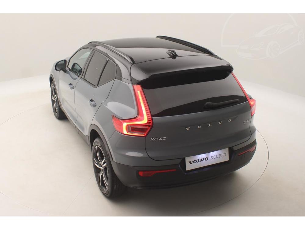 Volvo XC40 D4 AWD R-DESIGN CZ 1.maj