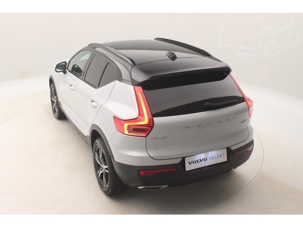 Volvo XC40 D4 AWD R-DESIGN AUT