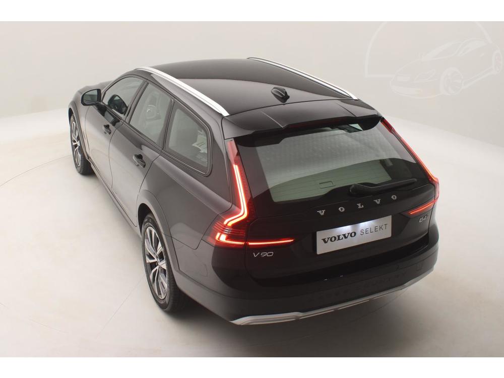 Volvo V90 CC B4 AWD PLUS AUT 1.maj