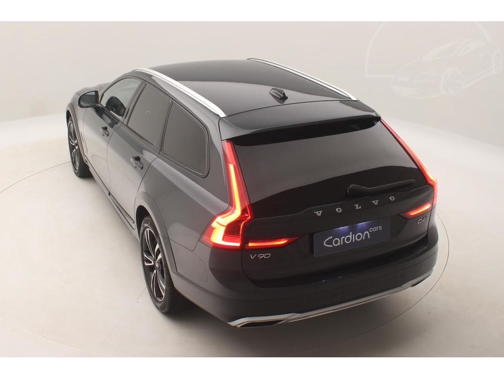 Volvo V90 CC D4 AWD MOMENTUM AUT