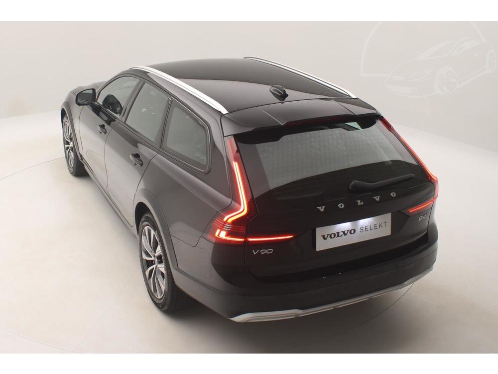 Volvo V90 CC B4 AWD PLUS AUT CZ 1.maj.