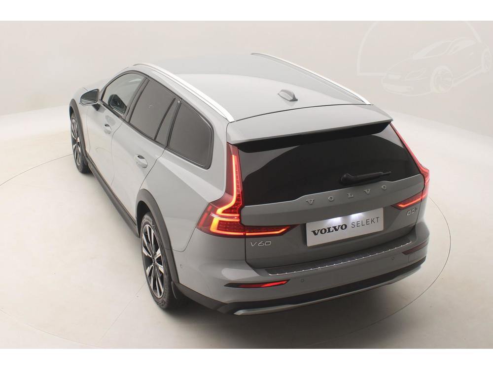 Volvo V60 CC B5 AWD PLUS BRIGHT 1.maj