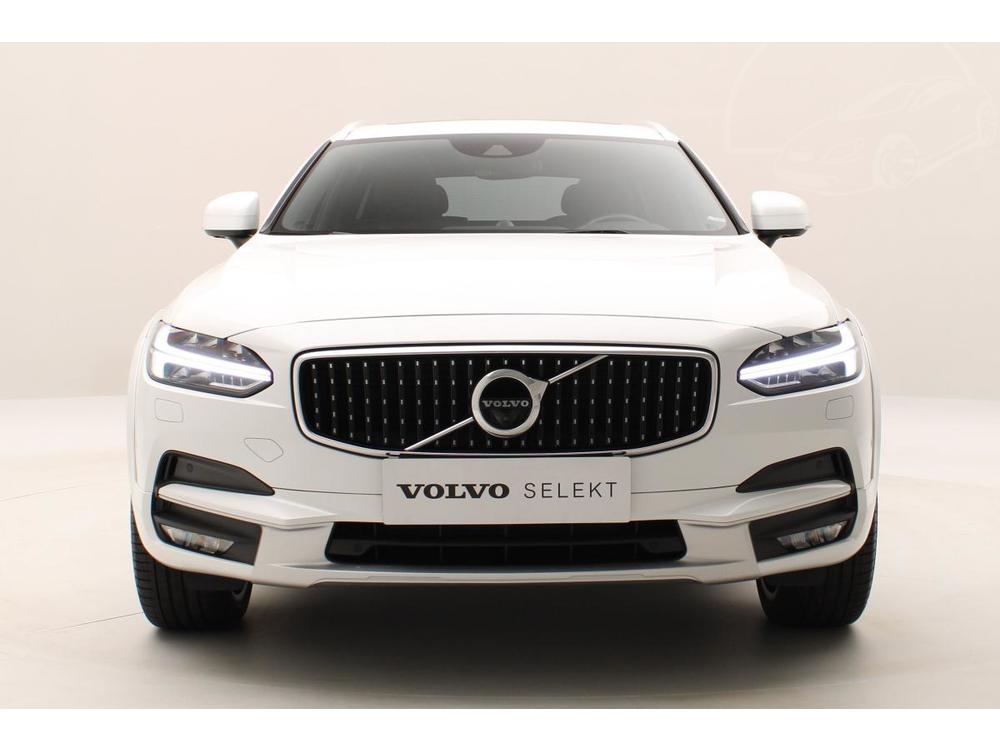 Volvo V90 CC D5 AWD ADVANCED AUT 1.maj