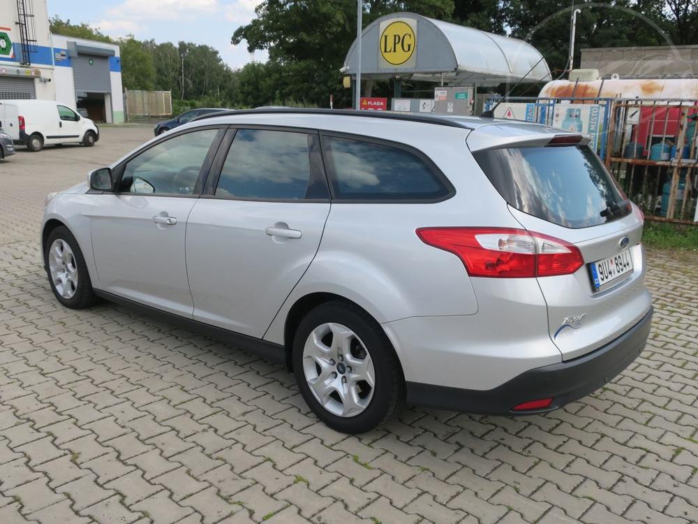 Ford Focus 1.6 i 77 kW Nov STK