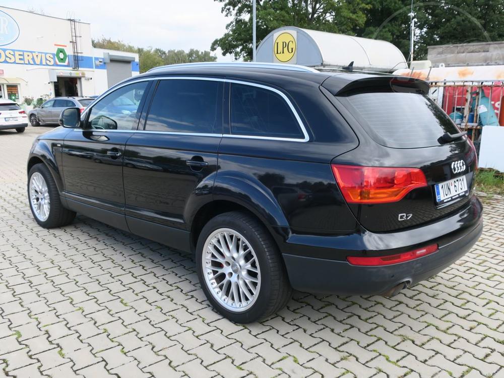 Audi Q7 3.0 TDi Quattro 176 kW  7-mst