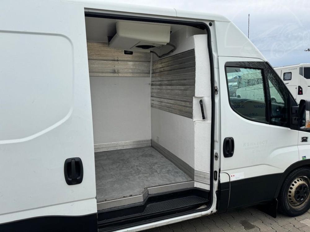 Iveco Daily chlak  35S16 2,3HPT