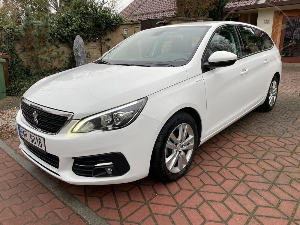 Prodm Peugeot 308 1.5 Bluehdi 1. MAJITEL R DPH