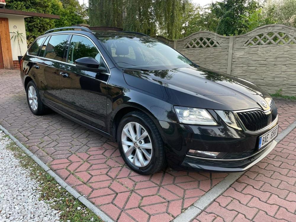 koda Octavia 1.6TDi STYLE+ 1.MAJITEL R DPH