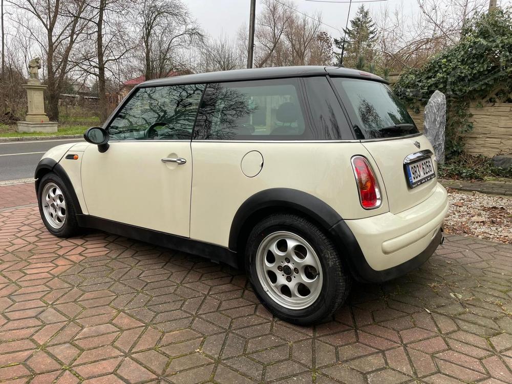 Mini Cooper 1.6i NOV STK