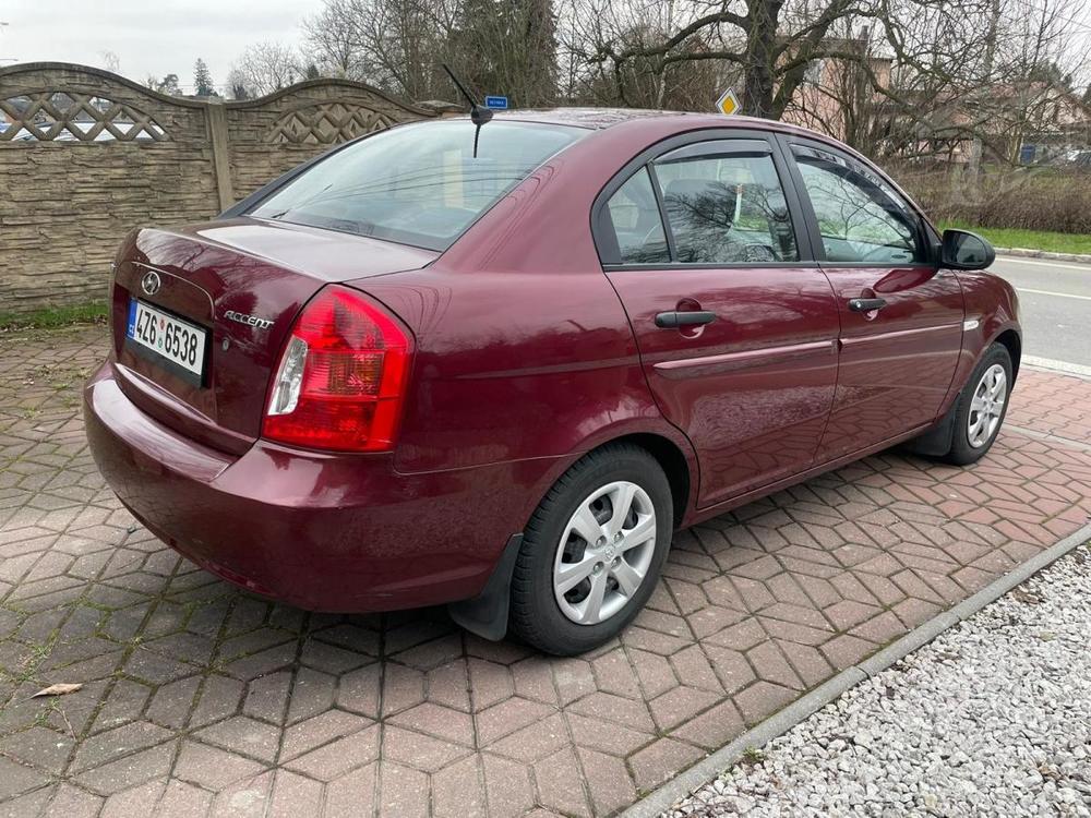 Hyundai Accent 1.4 GAROVNO R po 1.MAJITEL