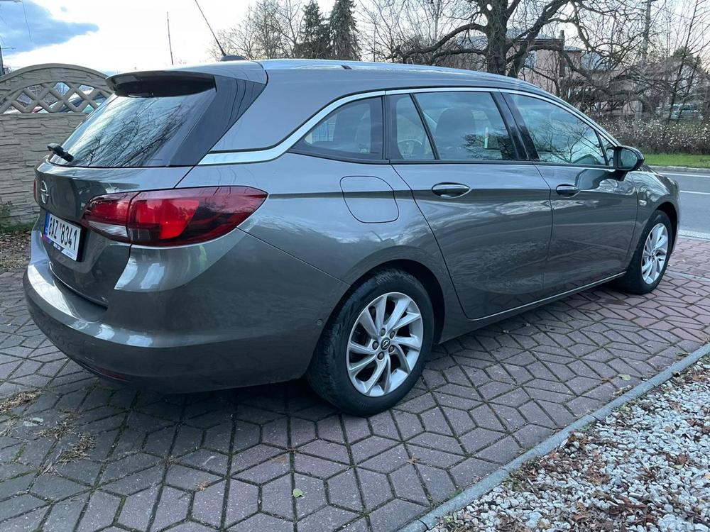 Opel Astra 1.5 Cdti 1.MAJITEL R IDLA