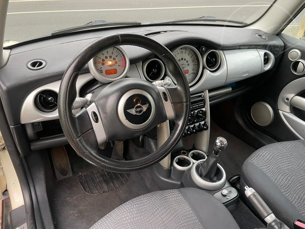 Mini Cooper 1.6i NOV STK