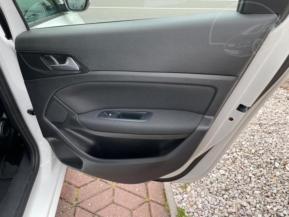 Peugeot 308 1.5 Bluehdi 1. MAJITEL R DPH