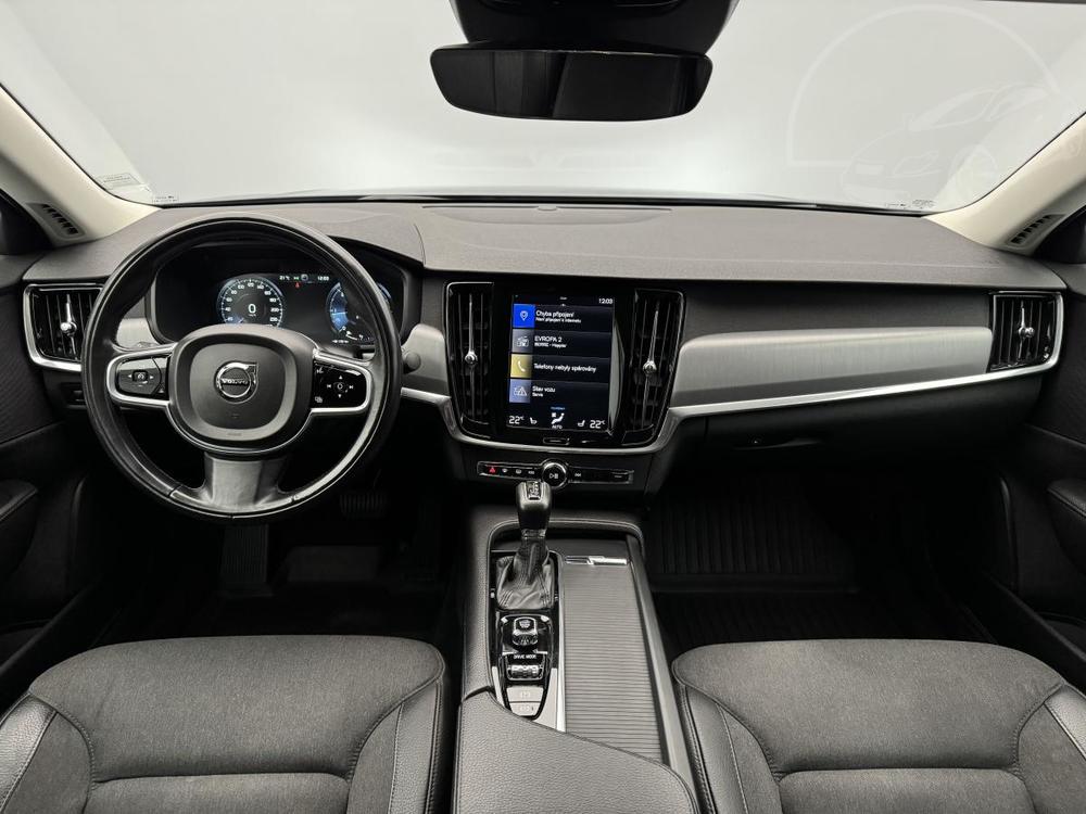 Volvo S90 D3 MOMENTUM AUT