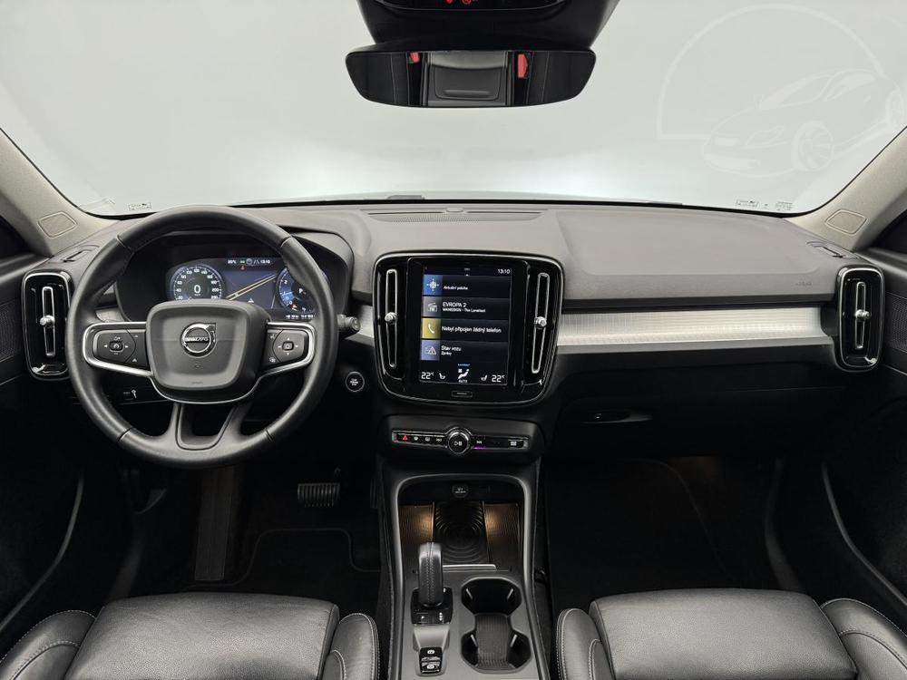 Volvo XC40 T5 AWD MOMENTUM