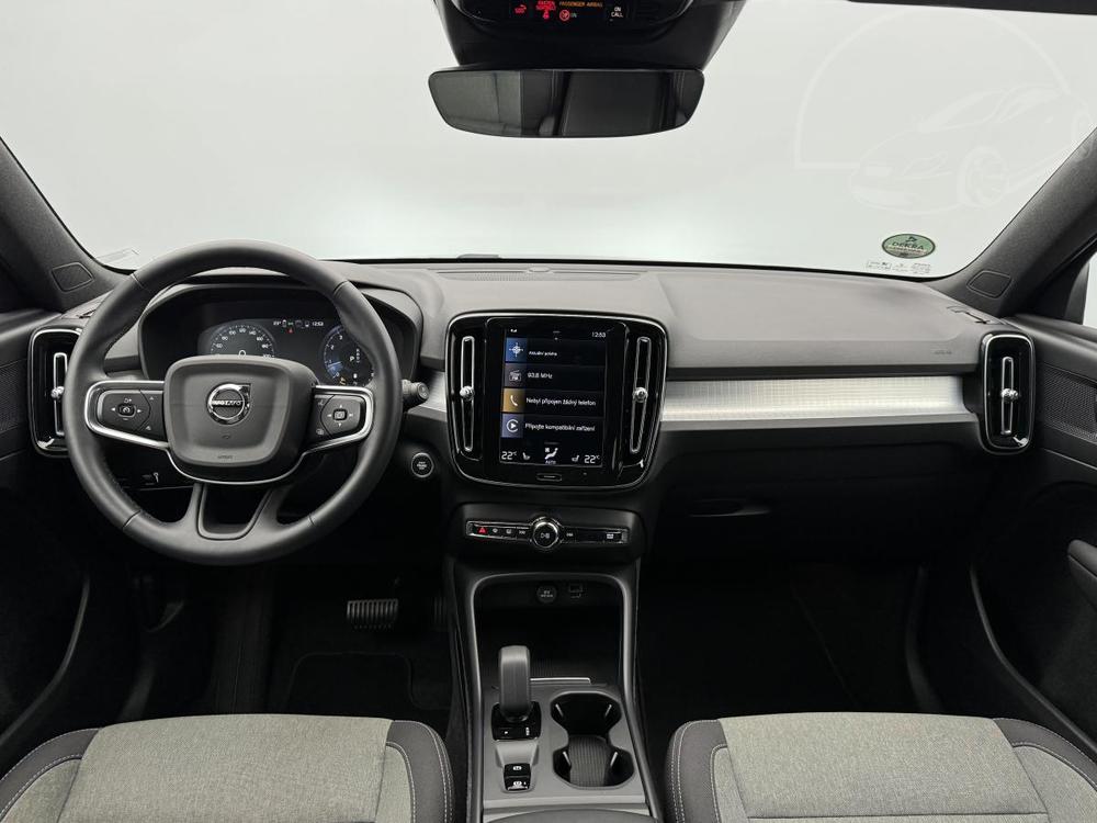 Volvo XC40 B4 AWD MOMENTUM PRO AUT