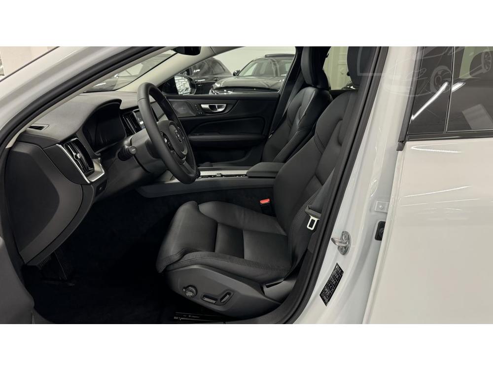 Volvo V60 B4 DARK PLUS AUT 1.maj.