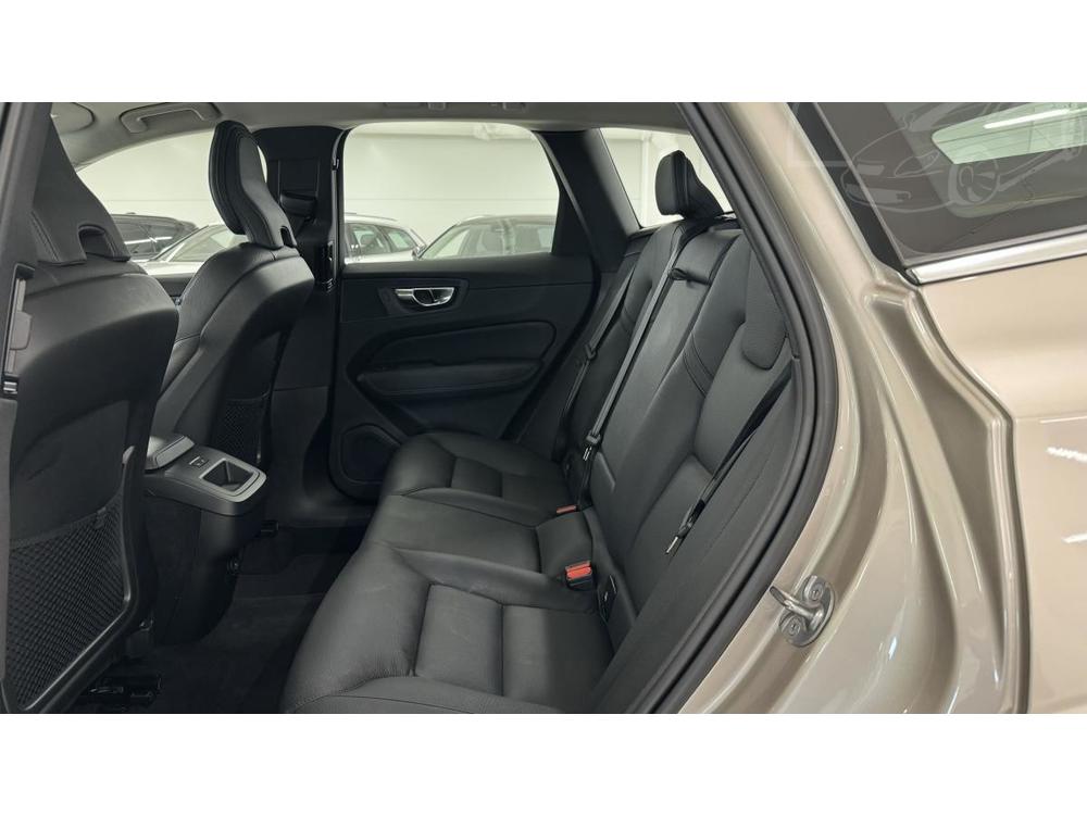 Volvo XC60 B4 AWD PLUS BRIGHT AUT CZ