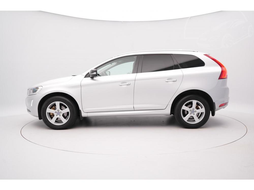 Volvo XC60 D4 AWD MOMENTUM    REZERVACE