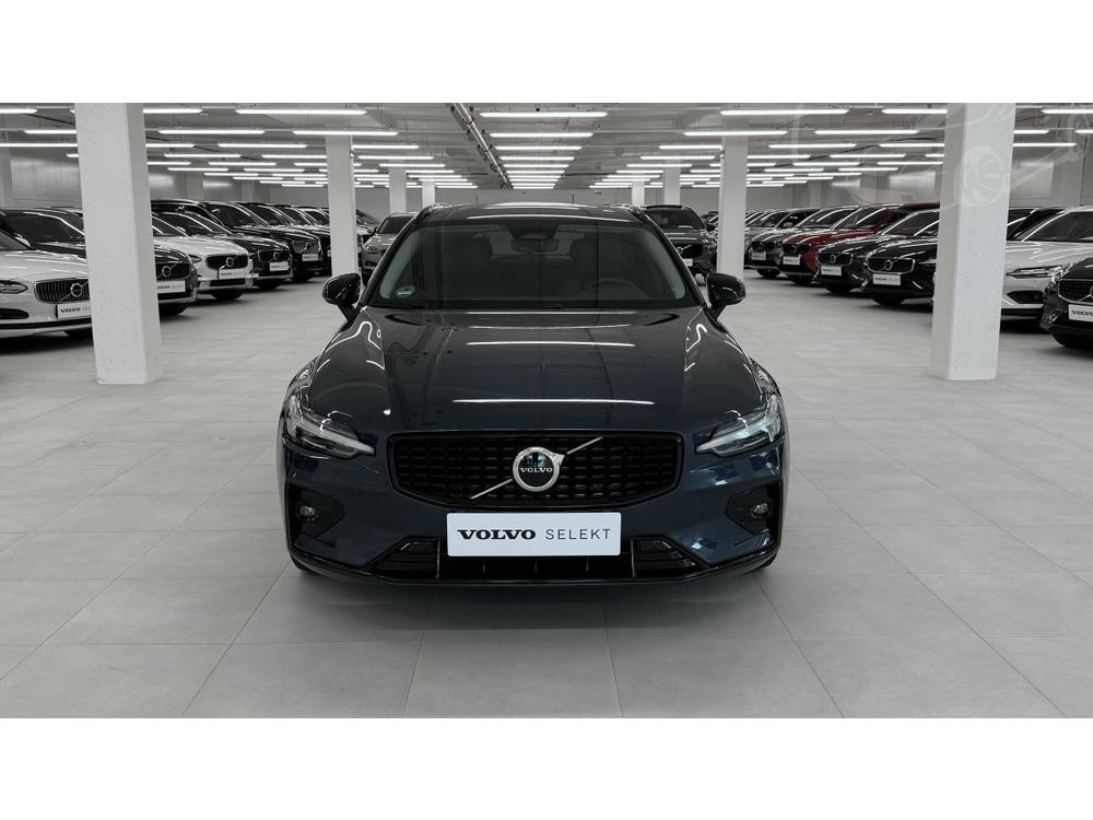 Volvo V60 B4 PLUS DARK AUT CZ REZERVACE