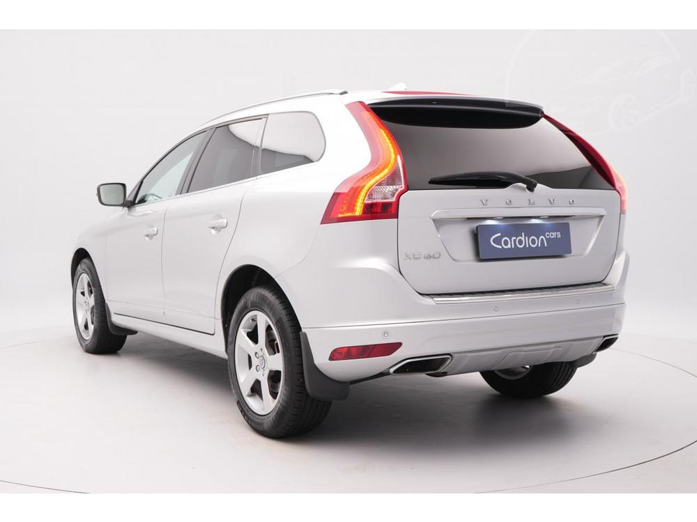 Volvo XC60 D4 AWD MOMENTUM    REZERVACE