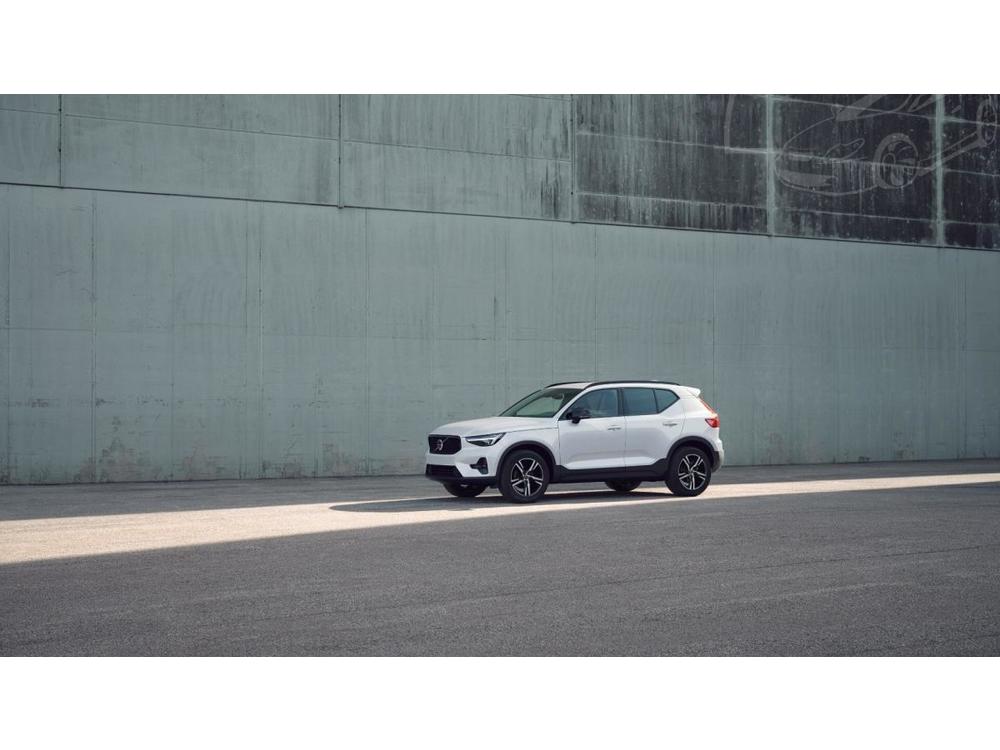 Volvo XC40 B3 AUT DARK PLUS