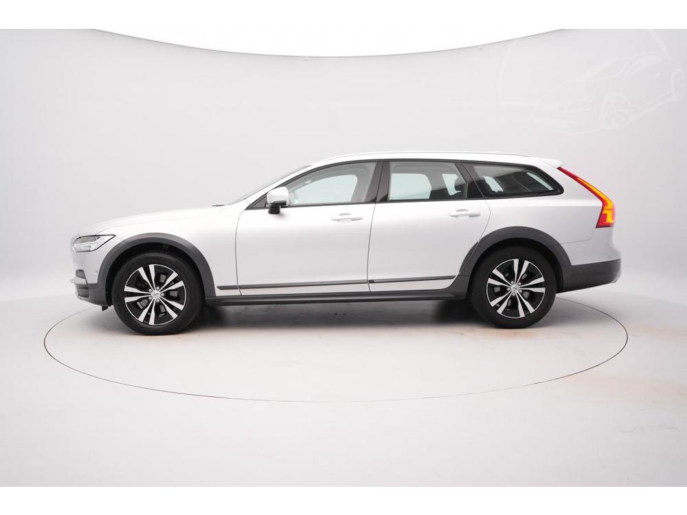 Volvo V90 CC D4 AWD MOMENTUM 1.maj.