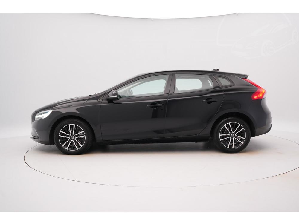 Volvo V40 T2 MOMENTUM AUT 1.maj CZ