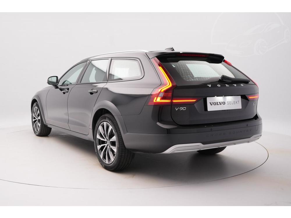 Volvo V90 CC B4 AWD PLUS AUT CZ 1.maj.