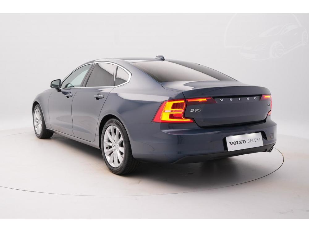 Volvo S90 D3 MOMENTUM AUT