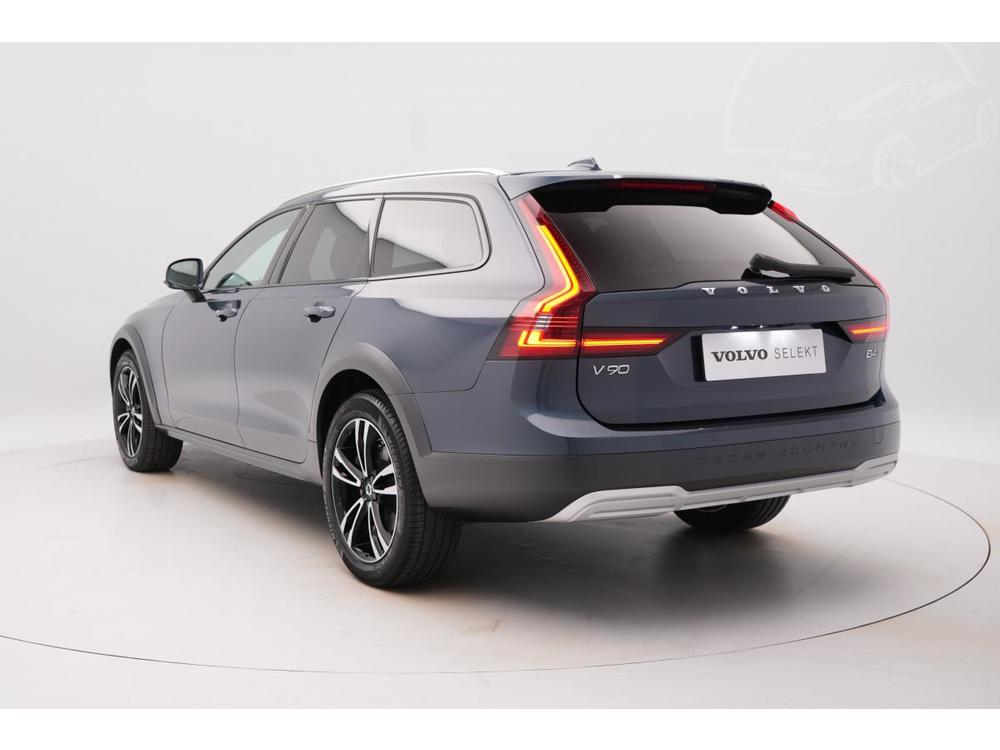 Volvo V90 CC B4 AWD PRO AUT 1.maj.